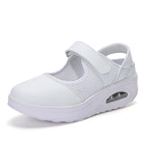 Women Breathable Shoes Nurse Shake Shoes